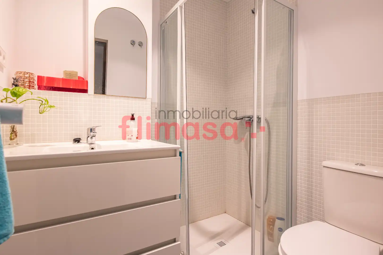 Bathroom of Flat for sale in Boadilla del Monte  with Air Conditioner, Heating and Terrace