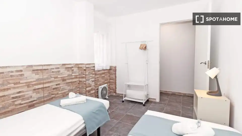 Bedroom of Flat for rent in Valencia  with Air Conditioner, Heating and Furnished
