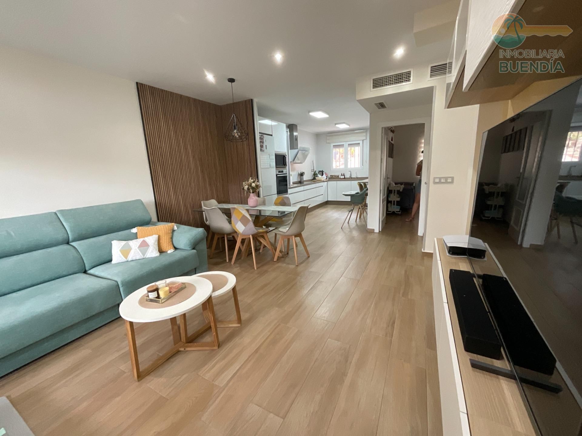 Sala d'estar de Dúplex en venda en Mazarrón amb Aire condicionat, Calefacció i Jardí privat
