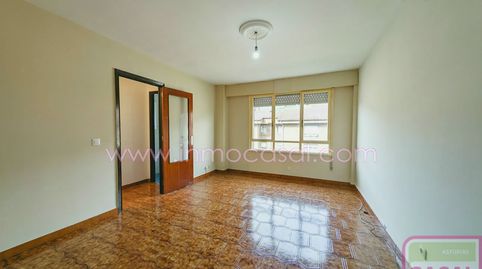 Foto 2 de Piso en venta en Vega de Arriba, Santa Marina - Polígono, Mieres (Asturias)