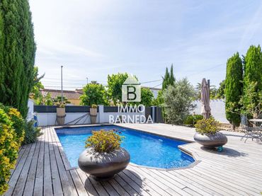 House with balcony for sale in Peni 153
