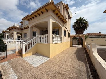 Haus zum Verkauf in Orihuela Costa