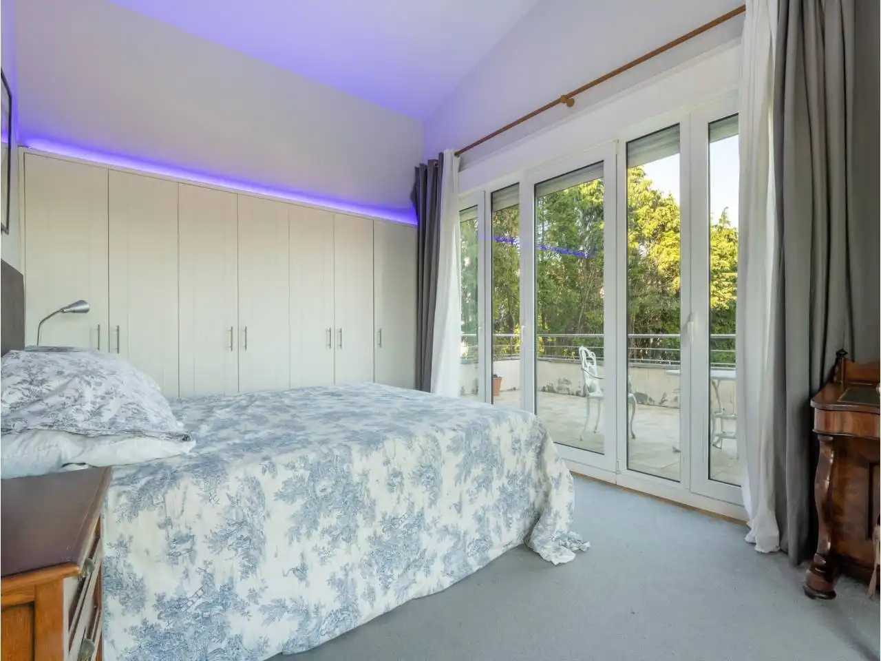 Dormitori de Casa o xalet en venda en Donostia - San Sebastián  amb Aire condicionat, Calefacció i Jardí privat