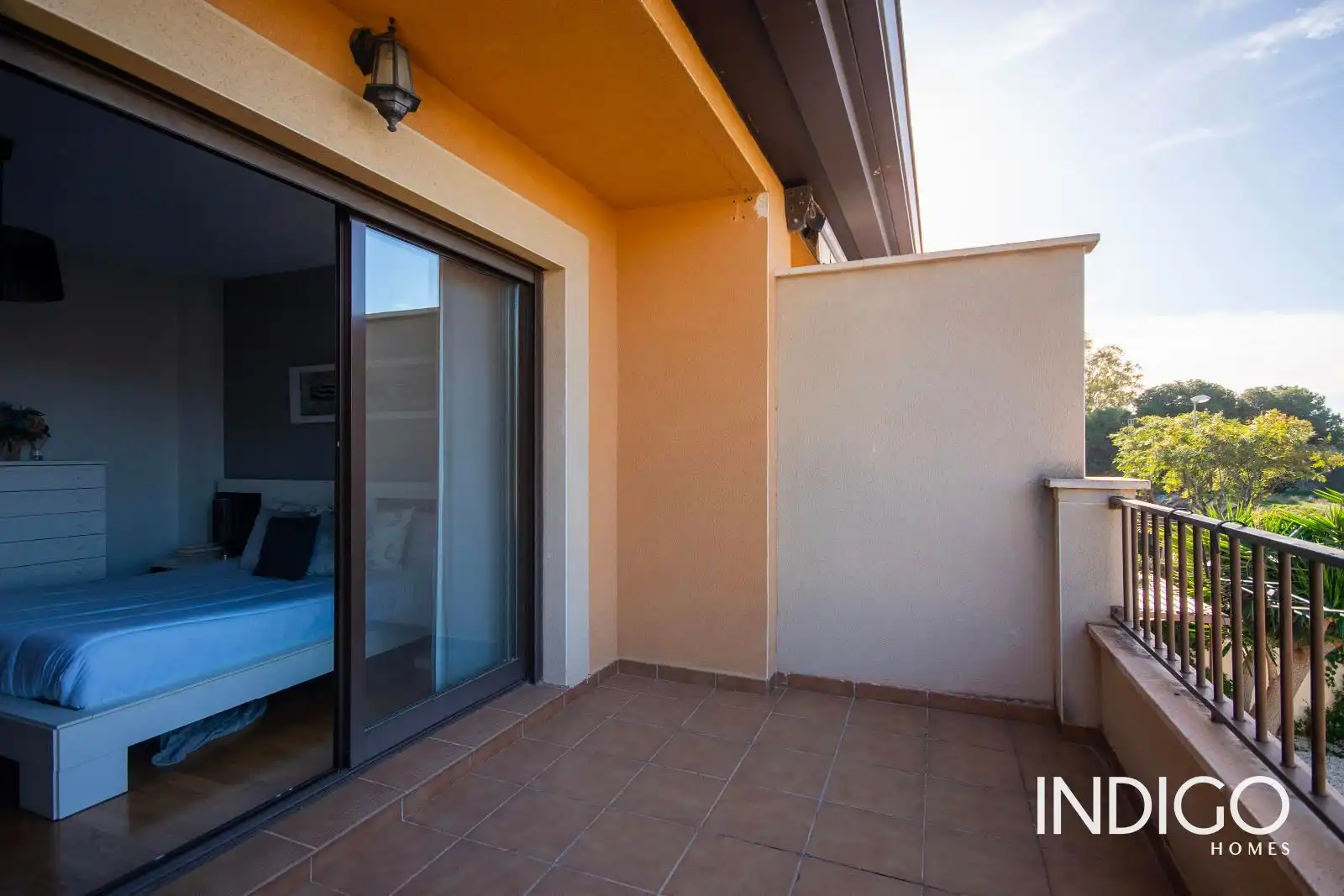 Terrassa de Casa adosada en venda en Alicante / Alacant amb Aire condicionat, Jardí privat i Piscina