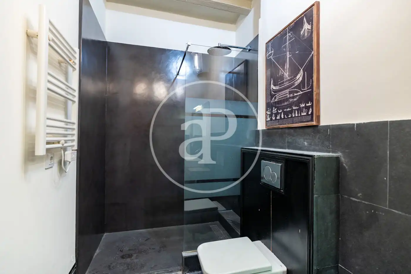Bathroom of Flat for sale in Barcelona  with Heating, Furnished and Balcony