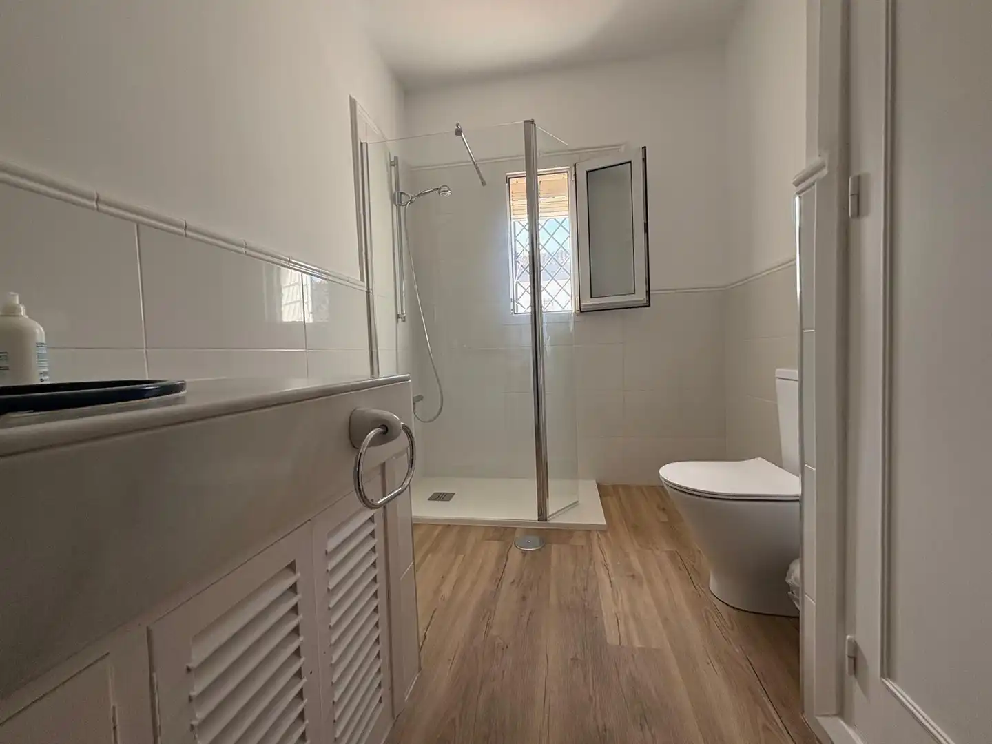 Bathroom of Houses for sale in Algeciras  with Air Conditioner, Private garden and Terrace