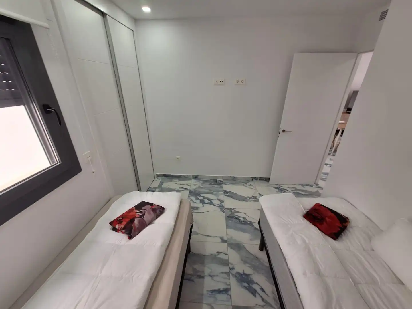 Schlafzimmer von Wohnungen zur Miete in Torrevieja mit Gemeinschaftspool