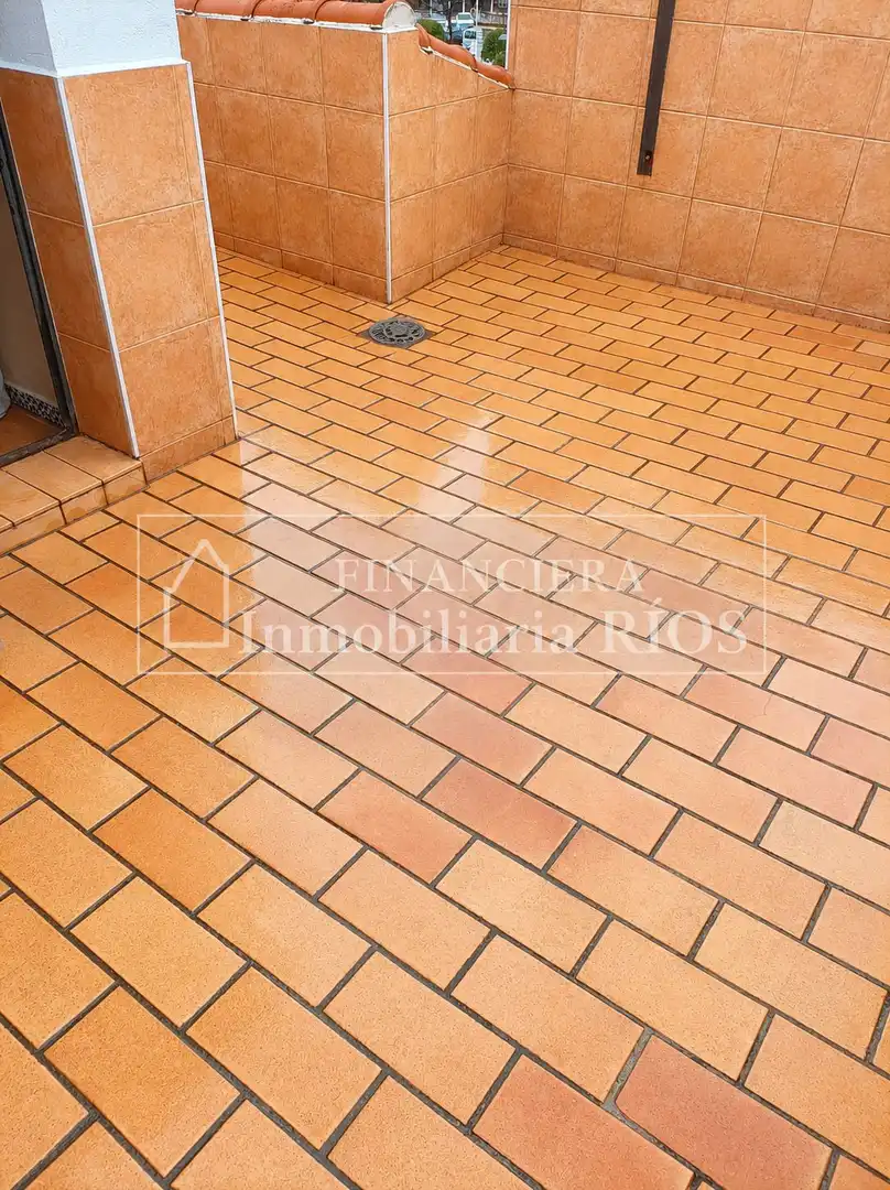 Vista exterior de Casa o chalet en venta en Alcalá de Guadaira con Aire acondicionado, Terraza y Trastero