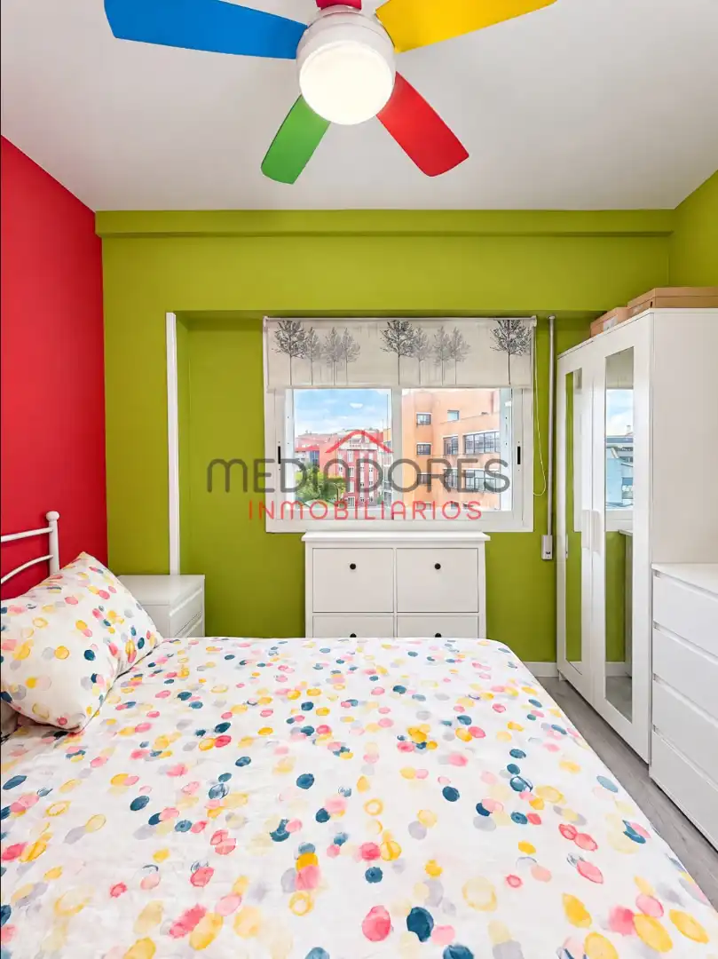 Flat with pool for sale in Calle de Julián Camarillo, imagen 7