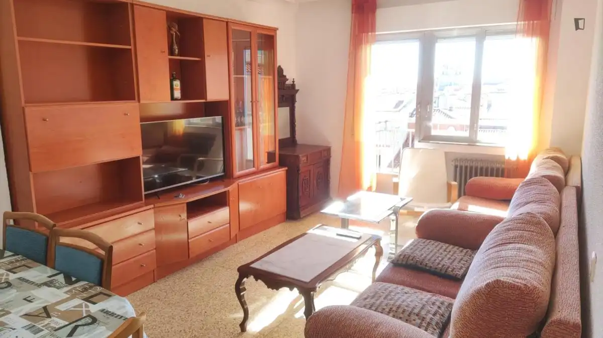 Sala de estar de Casa o chalet para compartir en Salamanca con Calefacción, Amueblado y Horno