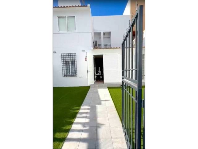 Casa adosada en Venta en Calle Costa Dorada en El Mojón - Las Salinas