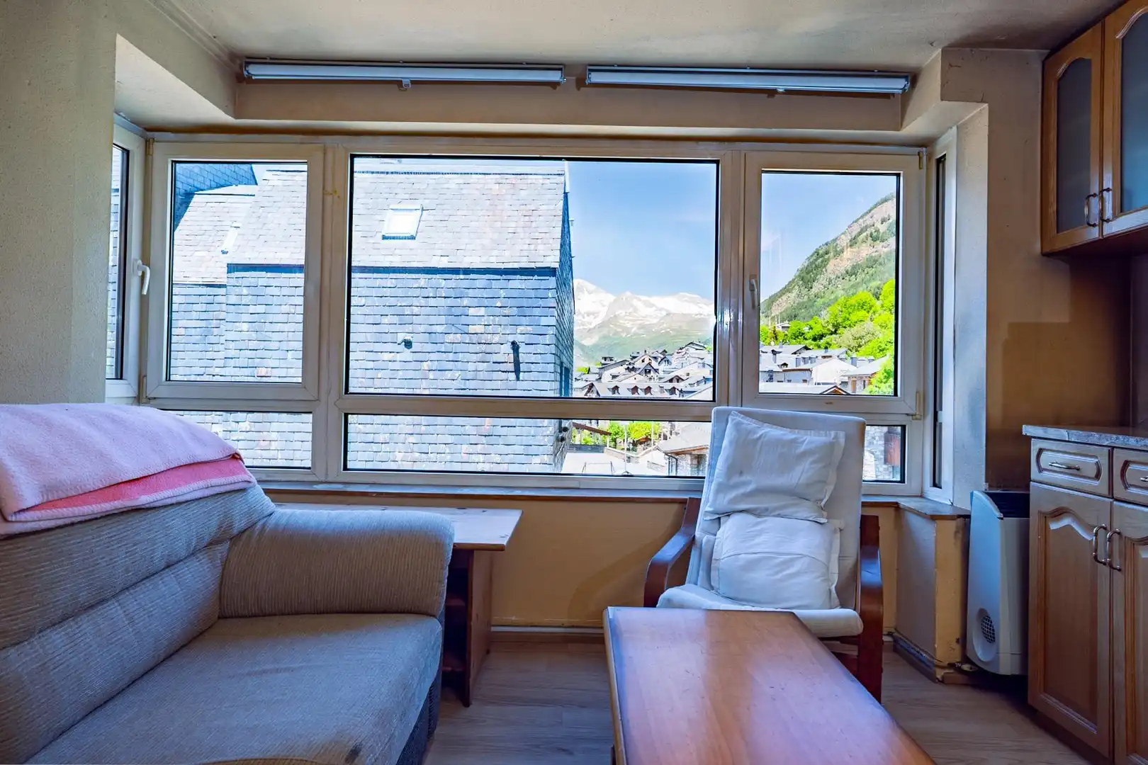 Sala de estar de Piso en venta en Benasque con Calefacción