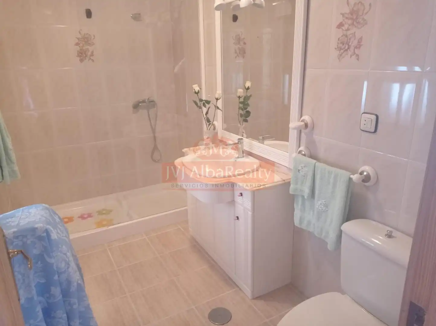 Baño de Piso en venta en San Pedro con Balcón