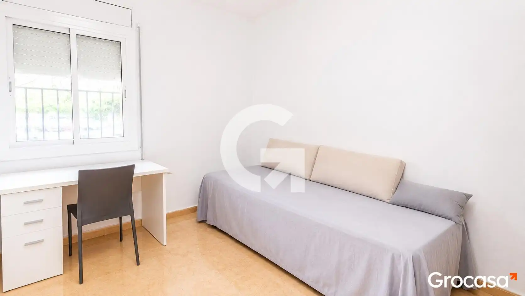 Schlafzimmer von Wohnung zum Verkauf in Vilanova i la Geltrú mit Klimaanlage, Terrasse und Ofen