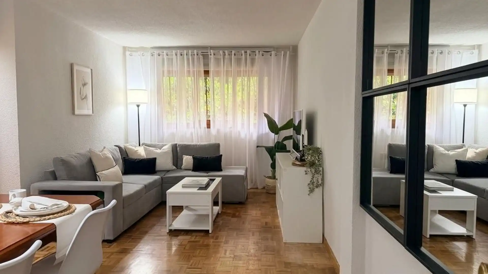 Sala de estar de Planta baja en venta en San Fernando de Henares con Calefacción, Parquet y Trastero