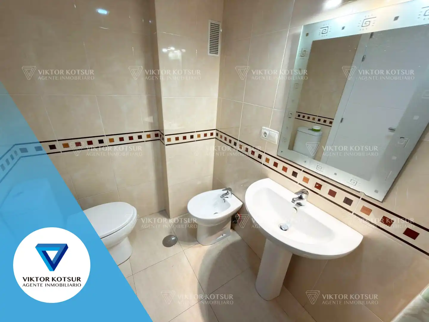 Bathroom of Flat for sale in Roquetas de Mar  with Air Conditioner, Terrace and Furnished