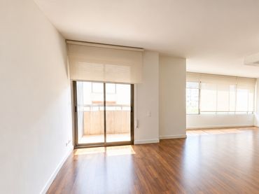 Wohnung mit Balkon zum Verkauf in Avinguda de Daniel Gil