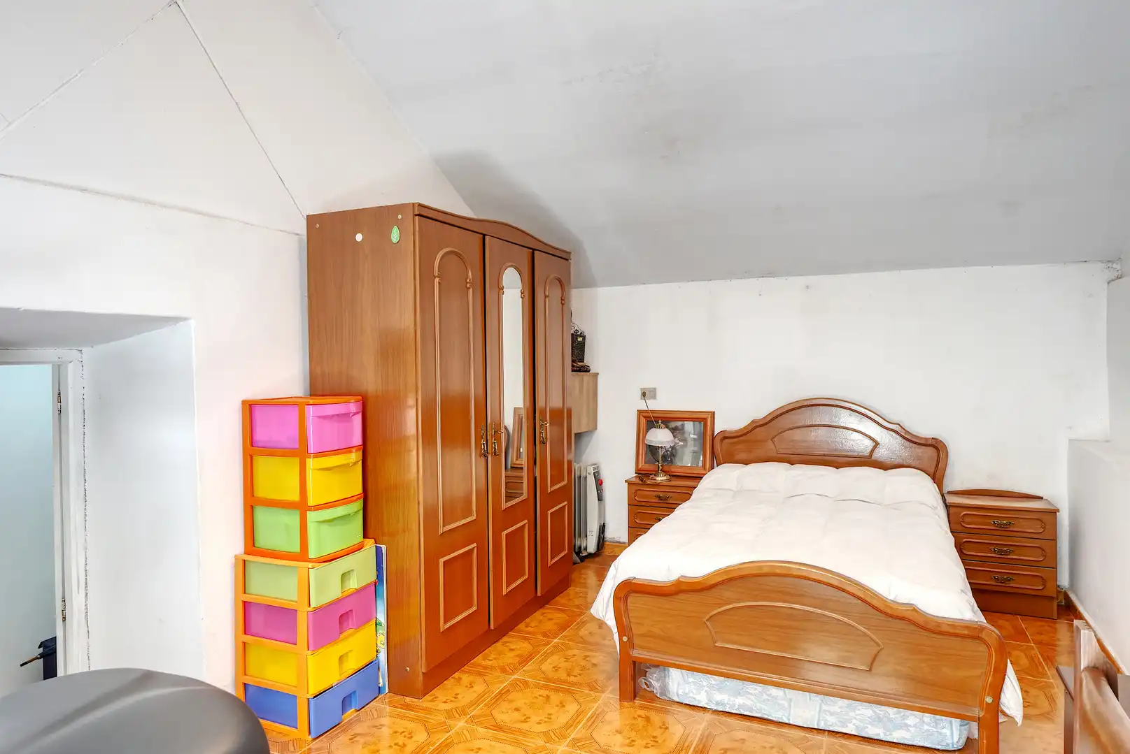 Dormitori de Casa o xalet en venda en Guitiriz amb Jardí privat, Moblat i Forn