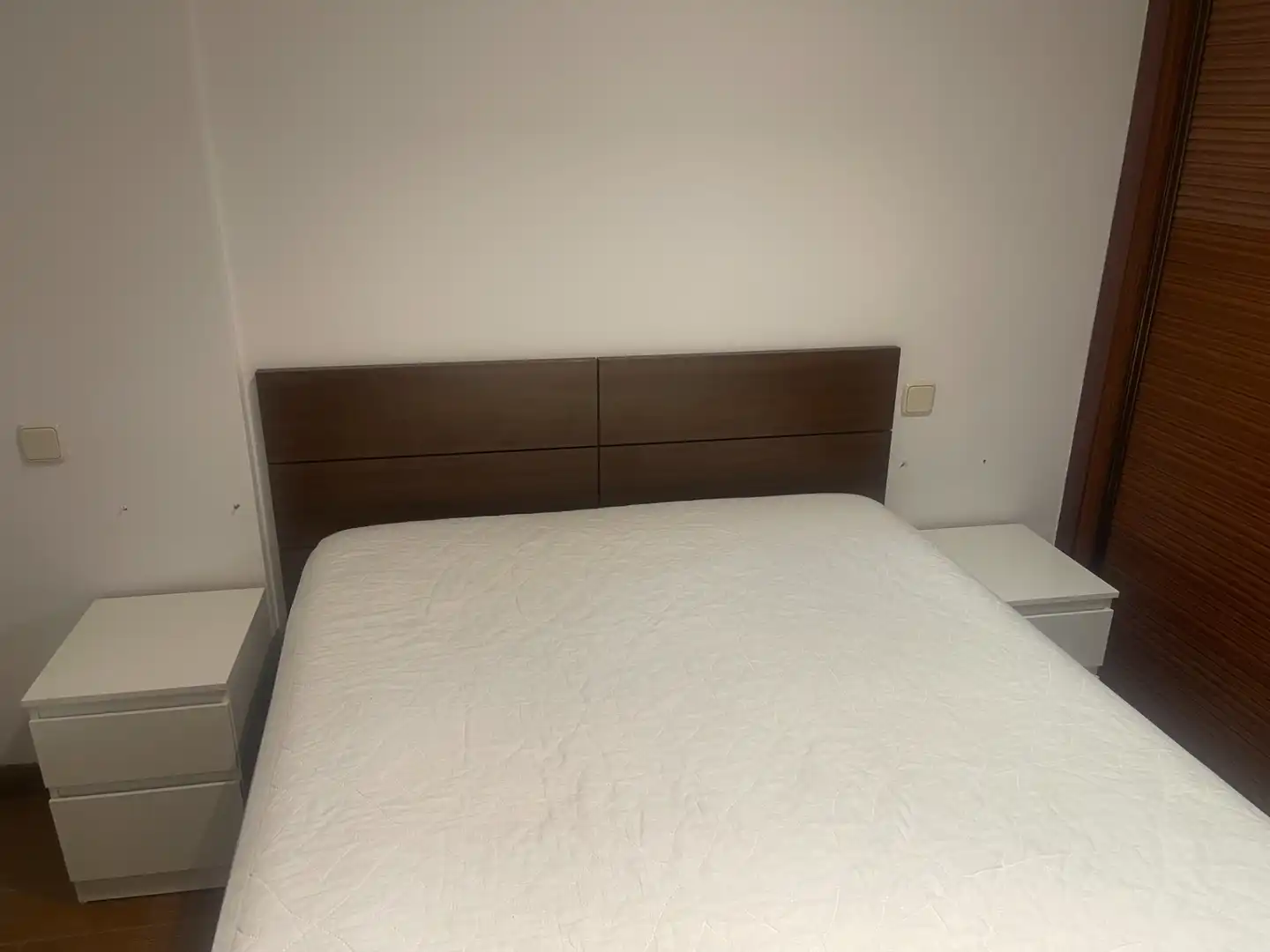 Dormitori de Pis de lloguer en Madrid amb Aire condicionat, Calefacció i Traster