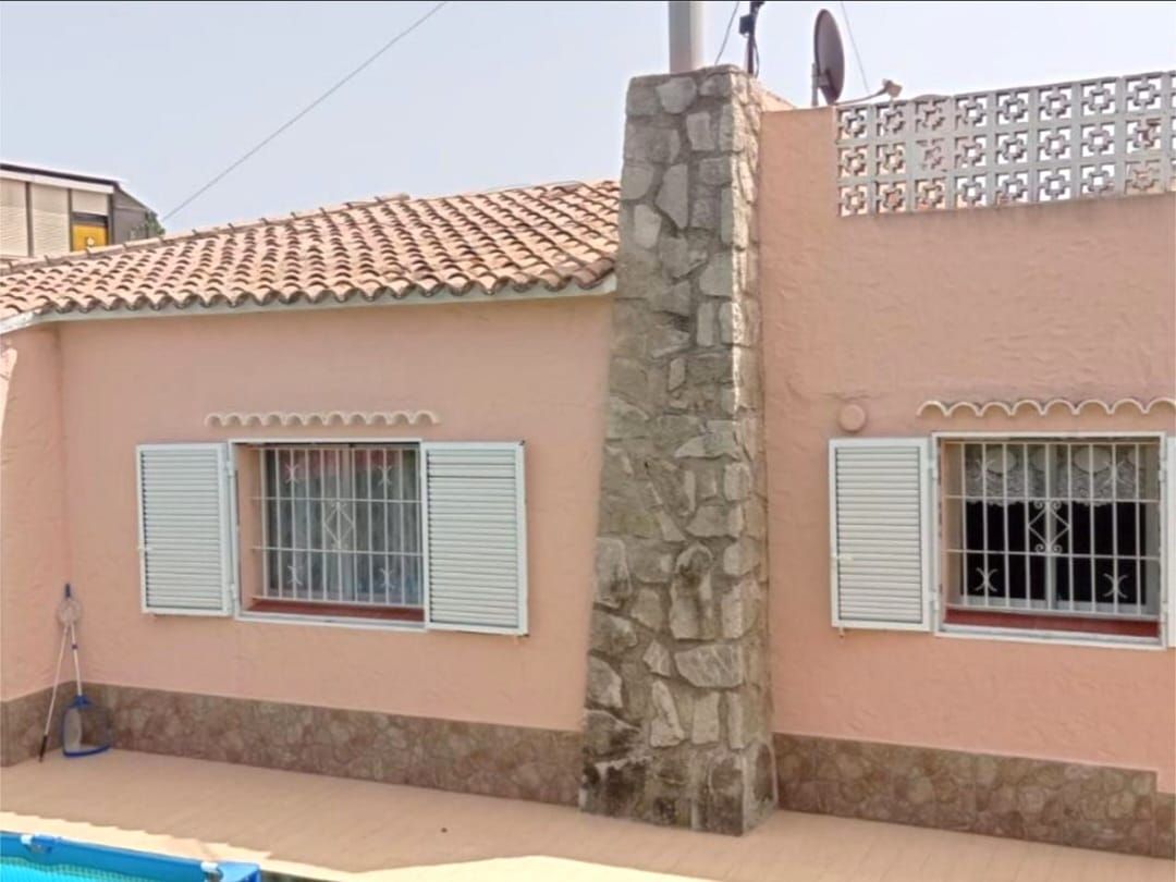 Exterior view of Country house for sale in Els Poblets  with Air Conditioner, Heating and Private garden
