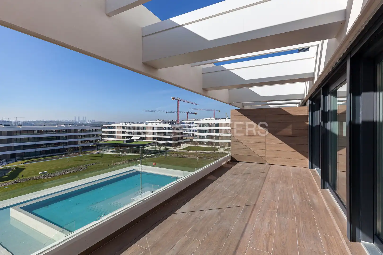 Terraza de Ático de alquiler en La Moraleja con Aire acondicionado, Calefacción y Parquet
