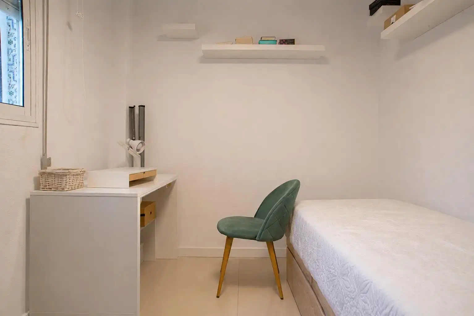 Habitación de Piso en venta en Camas con Balcón