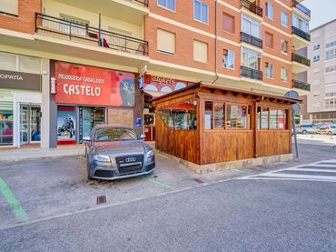 Business premises for sale in PLAZA LOS SAUCES 4