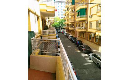 Vista exterior de Pis de lloguer en  Sevilla Capital amb Aire condicionat, Calefacció i Terrassa