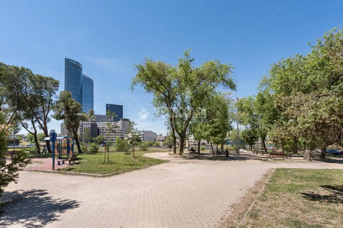 Piso en venta en Madrid con Calefacción y Trastero
