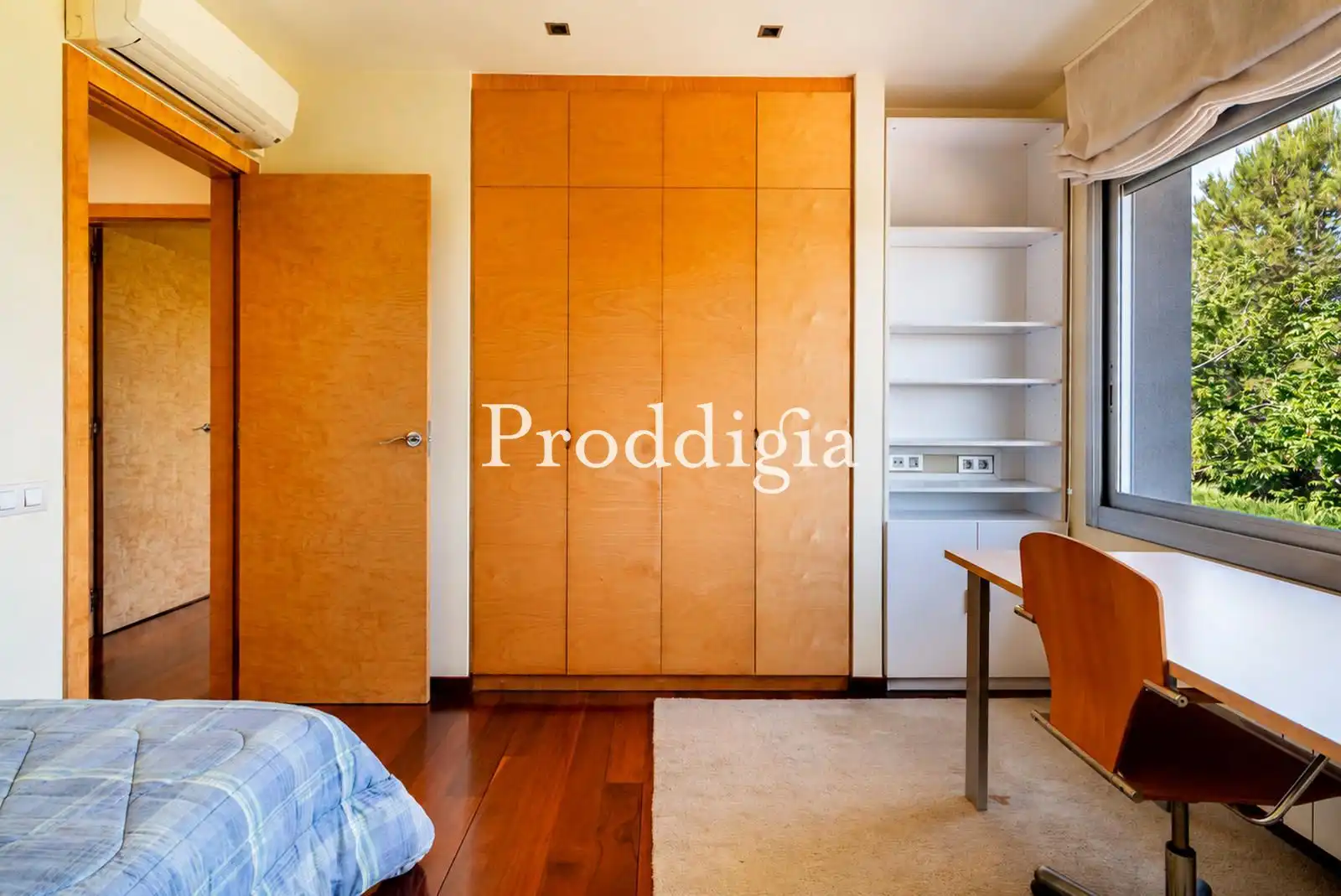 Bedroom of Houses for sale in Sant Cugat del Vallès  with Air Conditioner, Terrace and Storage room