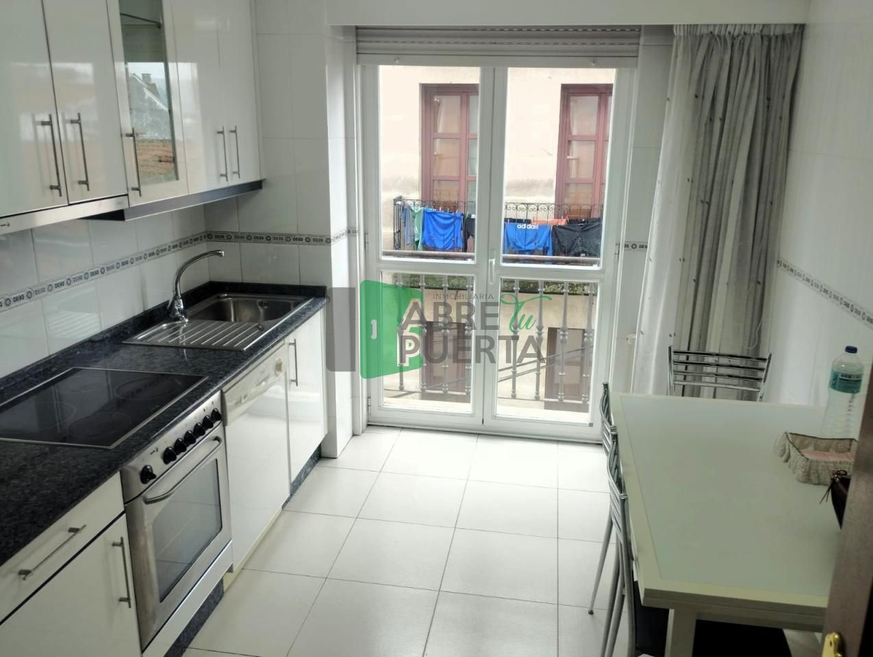 Kitchen of Flat for sale in Ourense Capital   with Air Conditioner, Heating and Parquet flooring