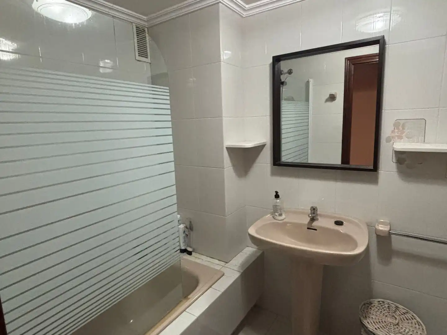 Baño de Piso en venta en Ferrol con Calefacción, Parquet y Terraza