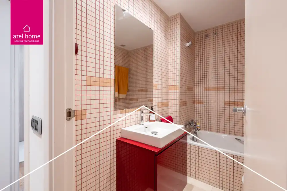 Baño de Piso en venta en Sant Just Desvern con Calefacción, Parquet y Balcón