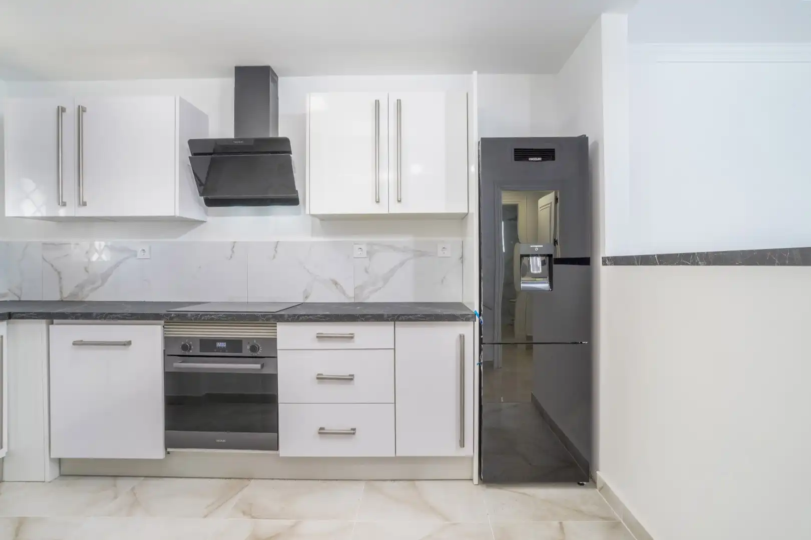 Cocina de Planta baja en venta en Marbella con Jardín privado, Terraza y Piscina