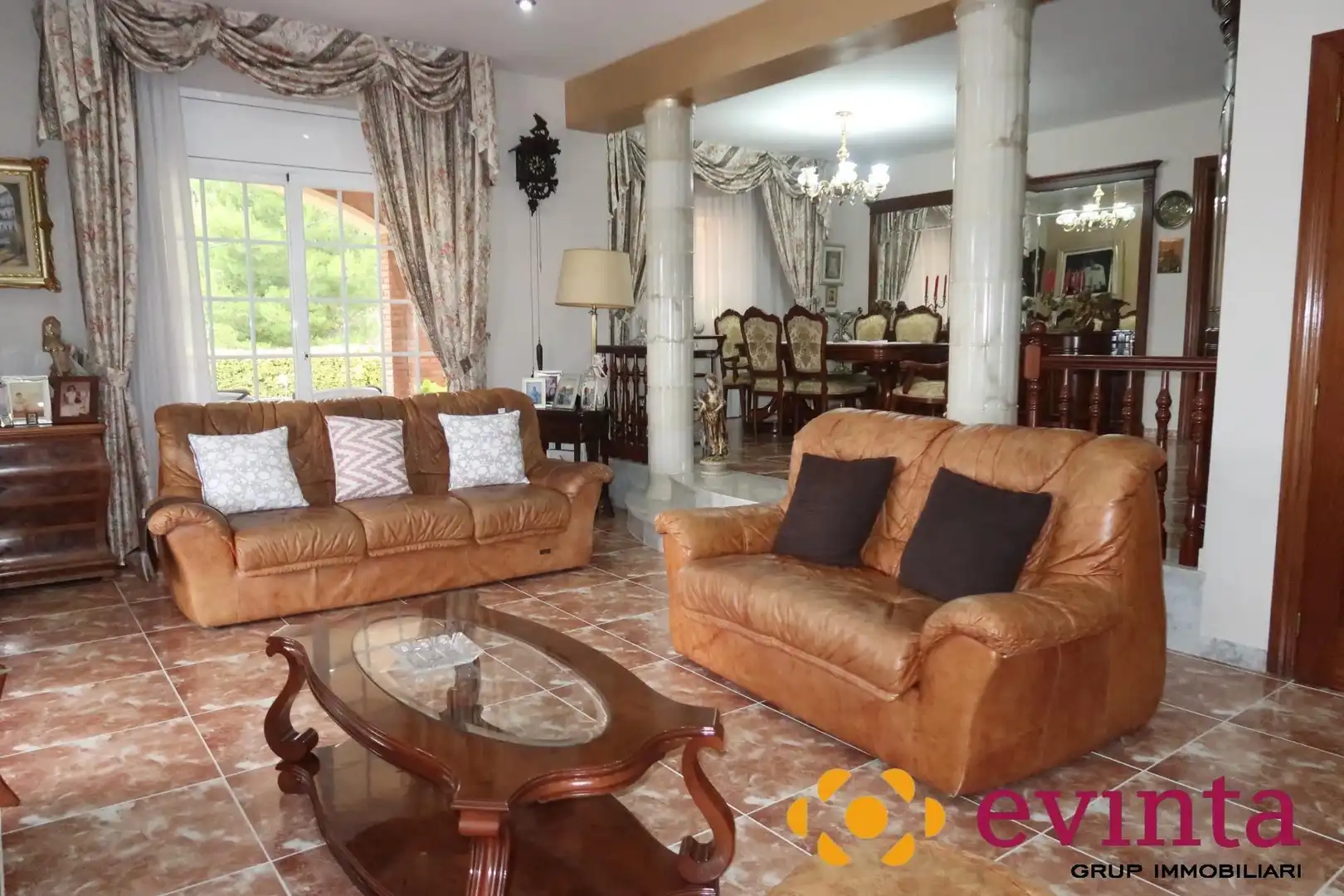 Sala de estar de Casa o chalet en venta en Vallirana con Calefacción, Jardín privado y Terraza