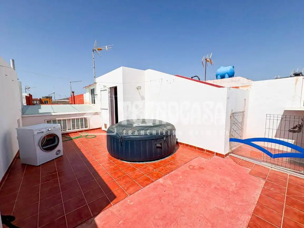Terrace of Detached homes for sale in Agüimes  with Balcony