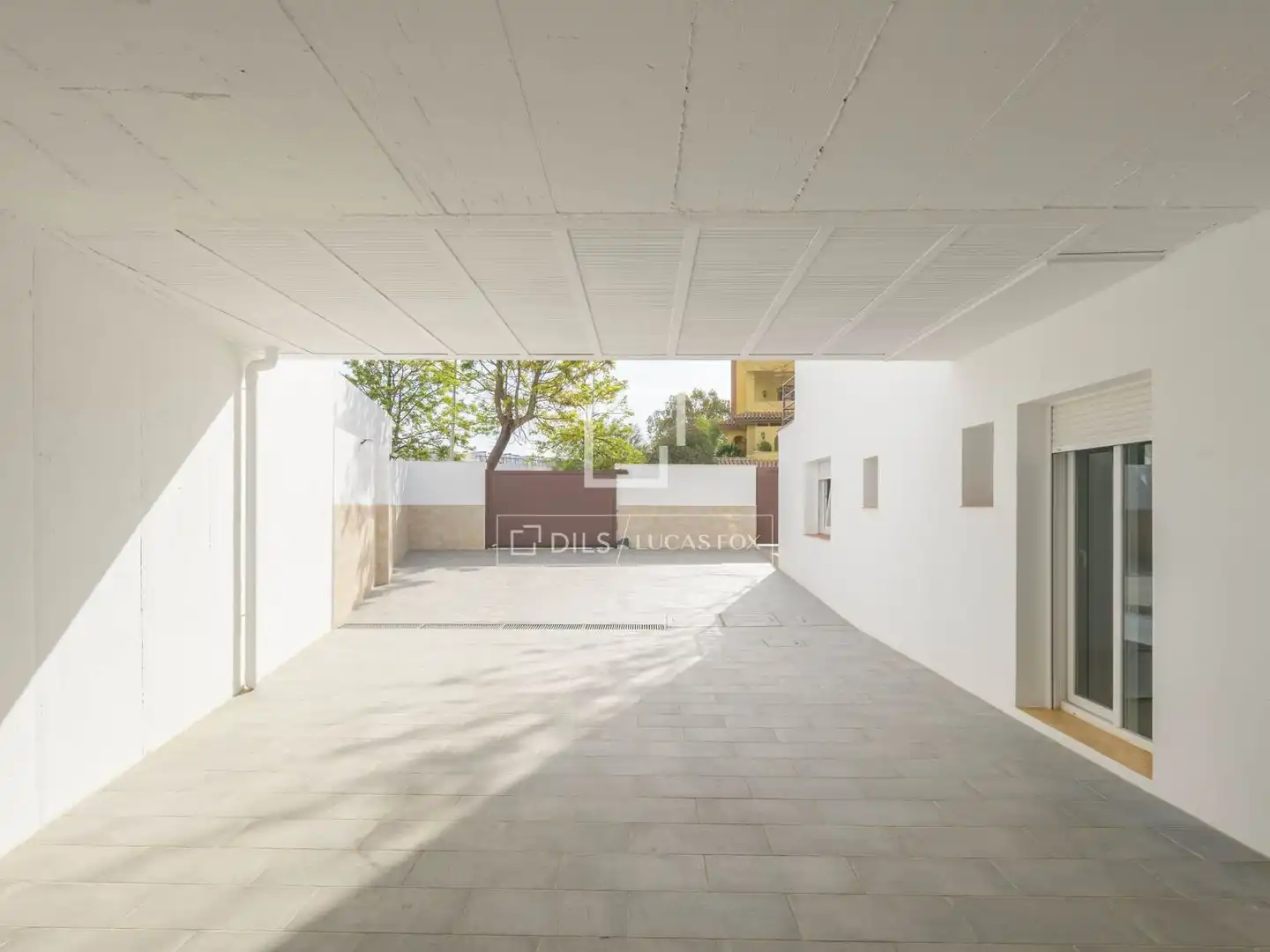 Vista exterior de Casa o xalet en venda en Benalmádena amb Aire condicionat, Calefacció i Jardí privat
