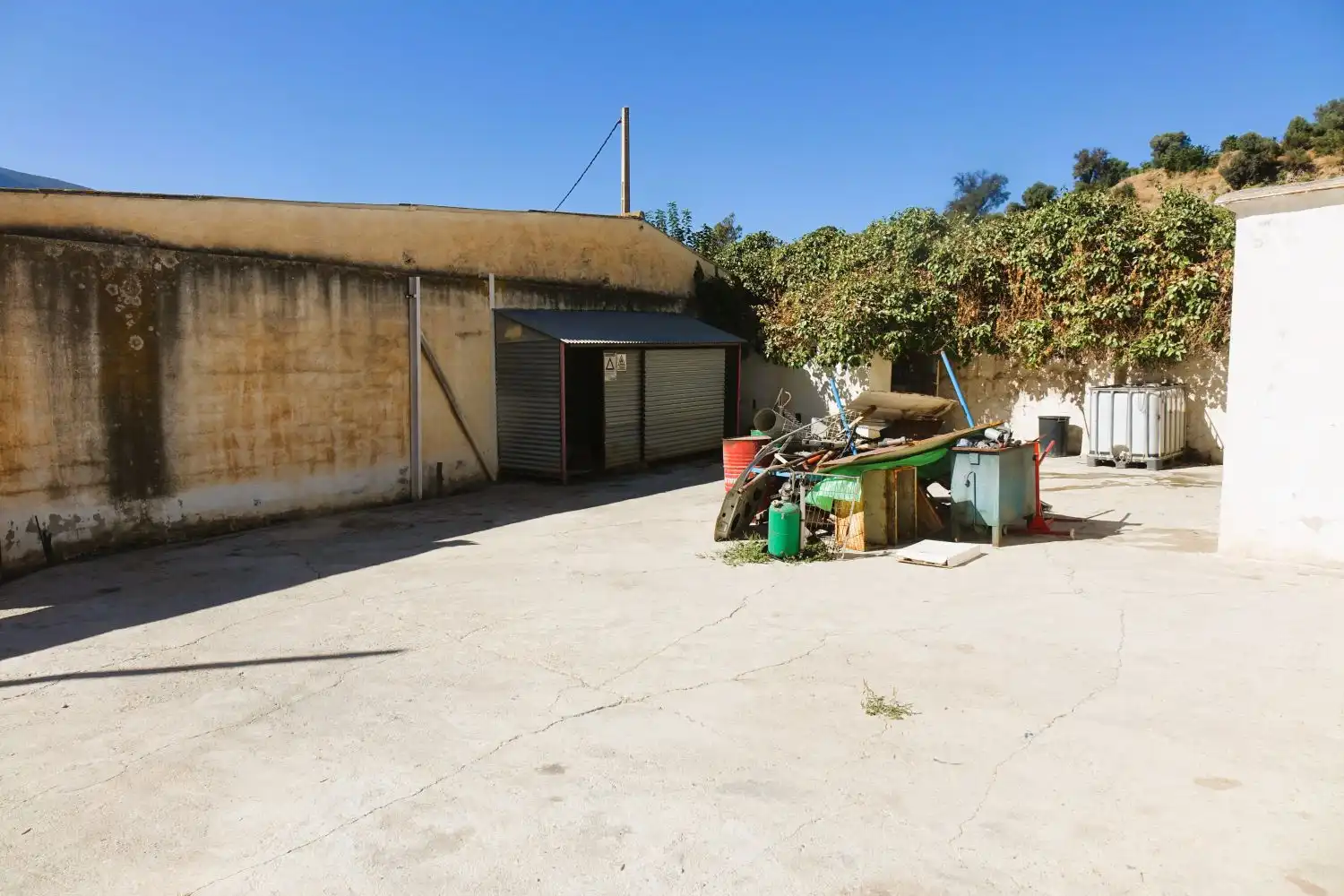 Außenansicht von Fabrik Grundstücke zum Verkauf in Órgiva, Granada