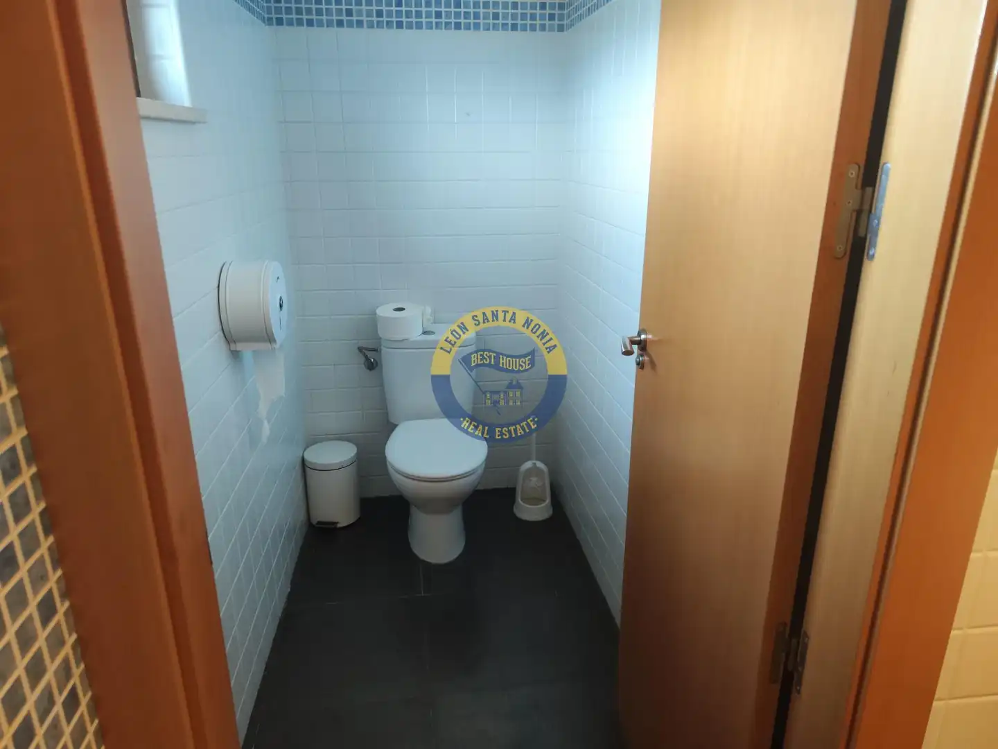 Local en venta en Villamañán