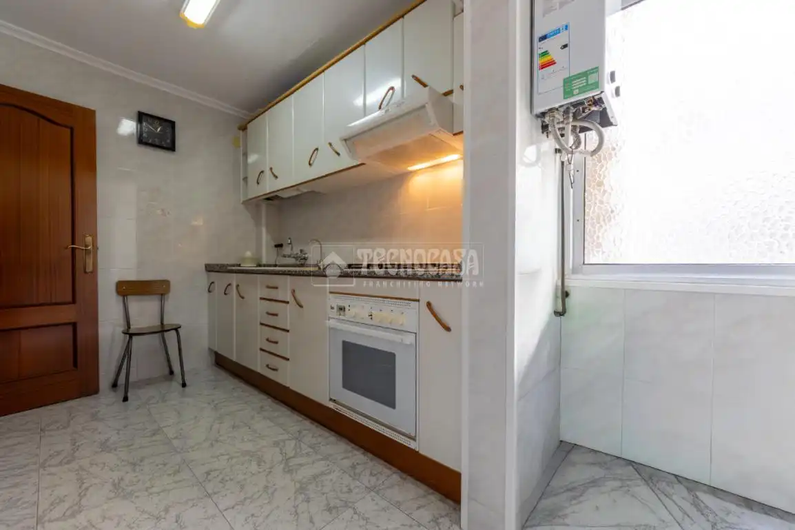 Cuina de Pis en venda en Tarragona amb Aire condicionat i Moblat