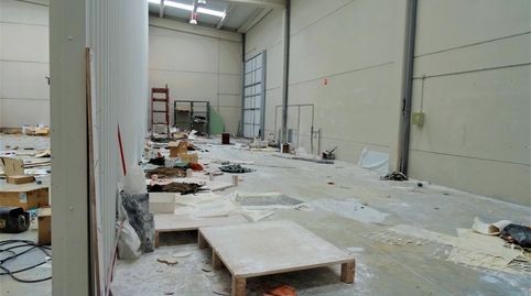 Nave de 1.612 m2 + patio, image 5