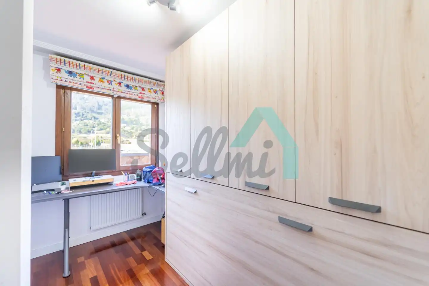 Cocina de Ático en venta en Oviedo  con Calefacción, Parquet y Terraza