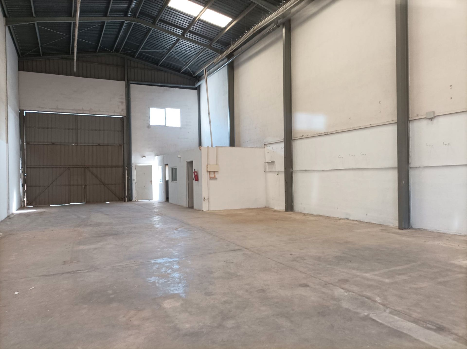 Industrial buildings to rent in Silla