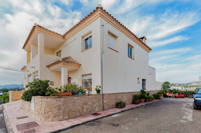 Casa adosada en Venta en C/ Leonardo da Vinci en Antas