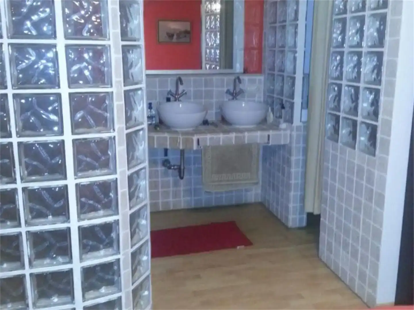 Bany de Casa adosada en venda en Marbella amb Aire condicionat, Jardí privat i Parquet