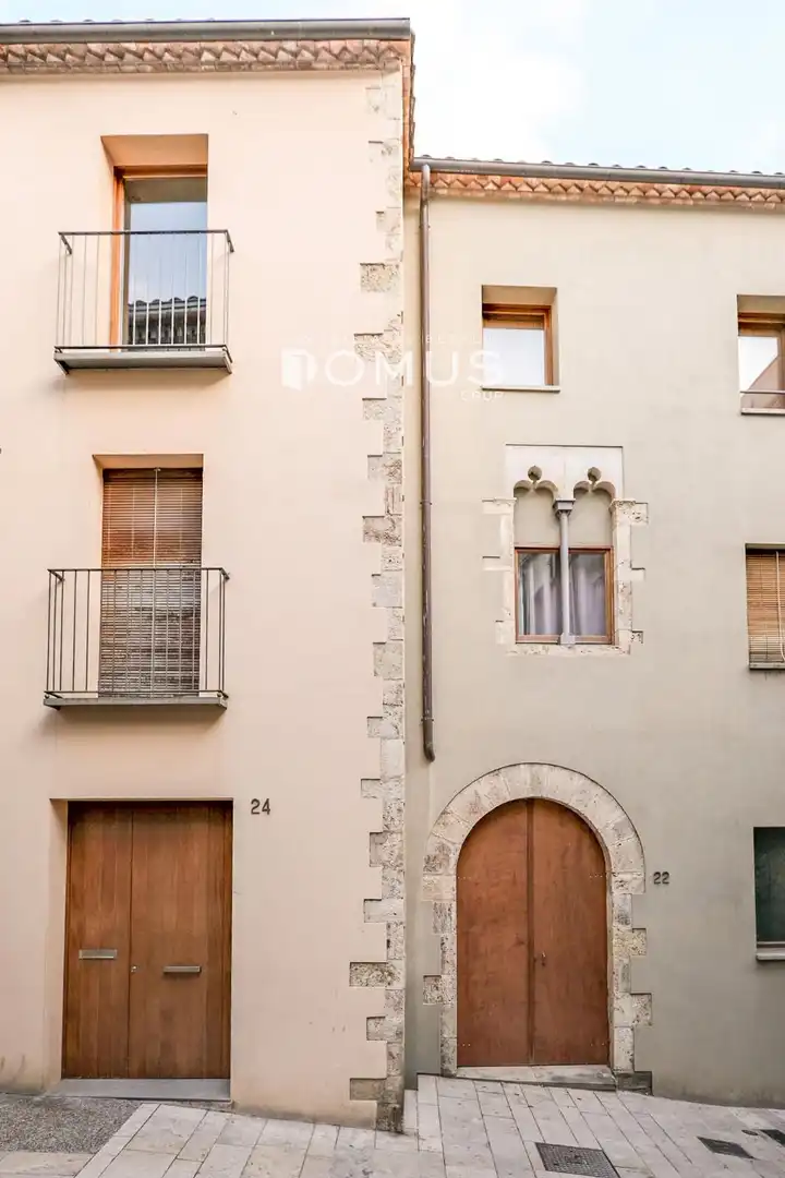 Exterior view of Flat for sale in Besalú  with Air Conditioner and Heating