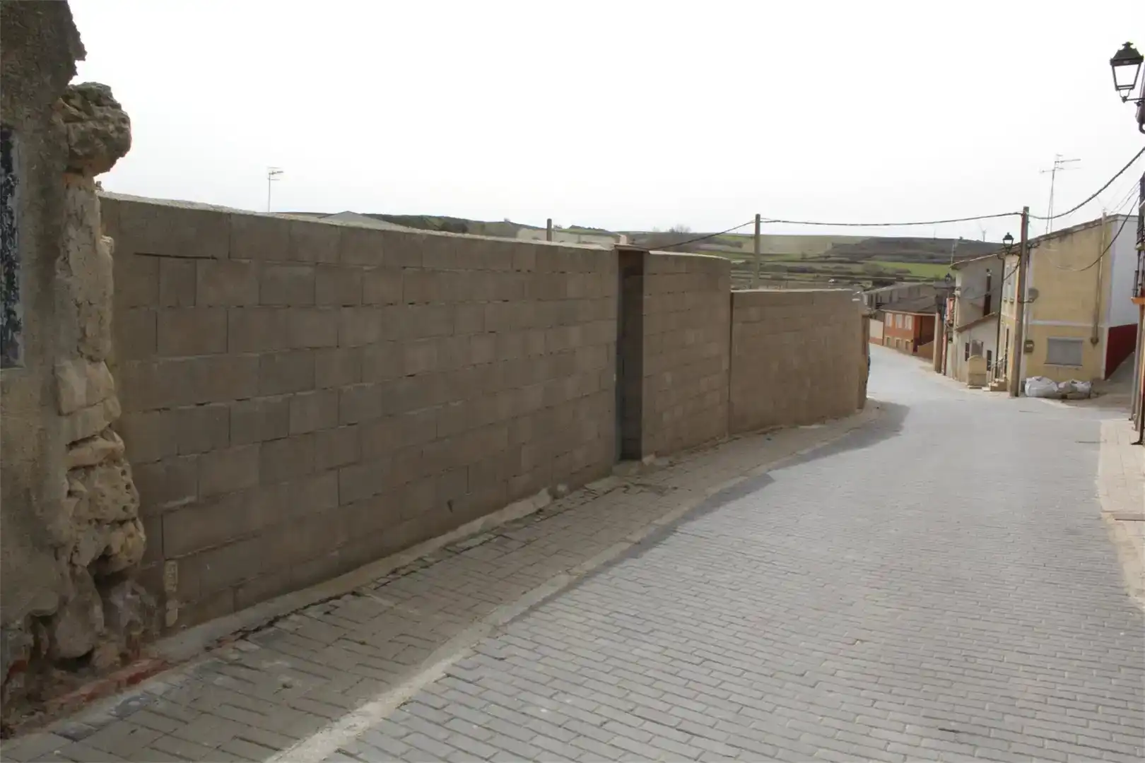 Vista exterior de Terreno en venta en Valdenebro de los Valles
