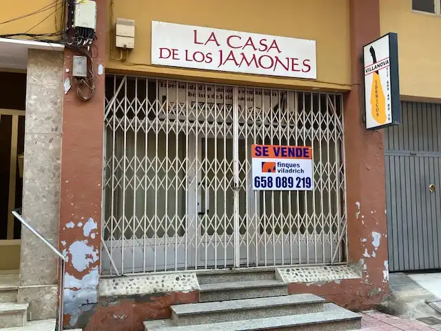Local comercial en venda a Calle del Maestro Turina
