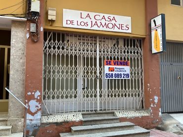 Business premises for sale in Calle del Maestro Turina