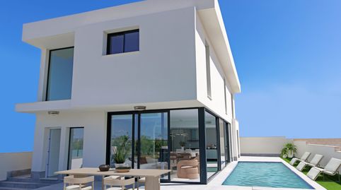 Foto 3 de Piso en venta en Avinguda de Polonia, Novamar - Mediterráneo, Alicante